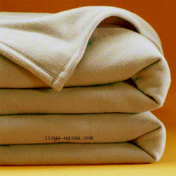 COUVERTURE POLAIRE 260 X 240 TAUPE 350 gr norme ISO